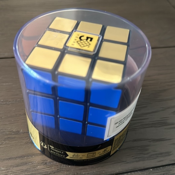 Collectible Rubiks Cube 50th anniversary edition. Brand new - Picture 4 of 4